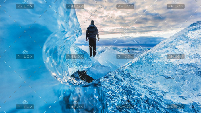 demo-attachment-60-joshua-earle-157231-unsplash-1